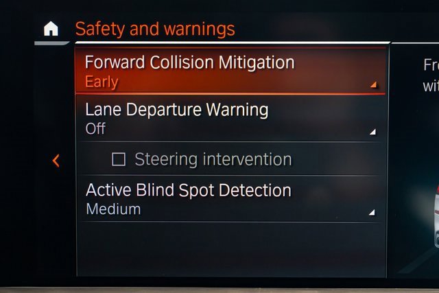 Used 2022 BMW X7 M50i w/ Cold Weather Package image 20