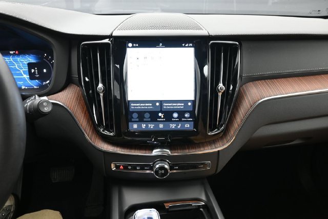 Used 2023 Volvo XC60 B5 Ultimate AWD/4WD image 14