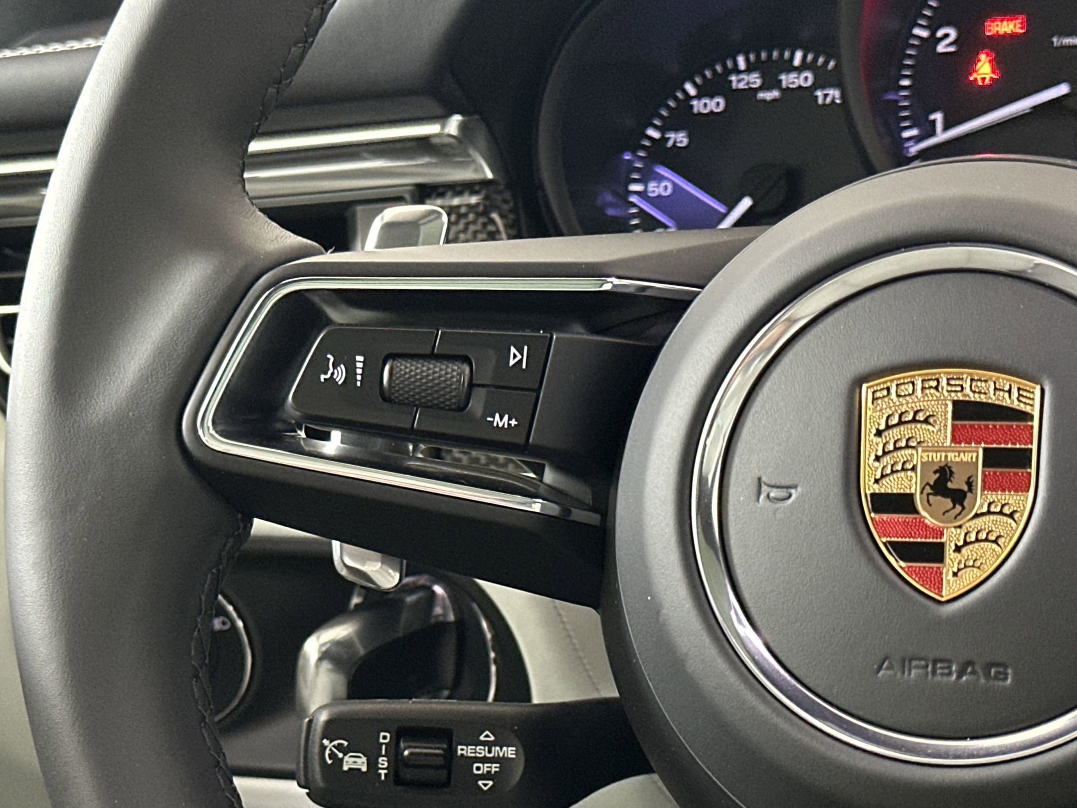 Certified 2025 Porsche Macan image 20