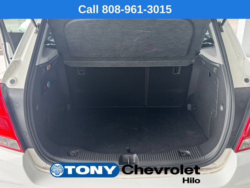 Used 2019 Chevrolet Trax LT w/ LT Convenience Package FWD image 18