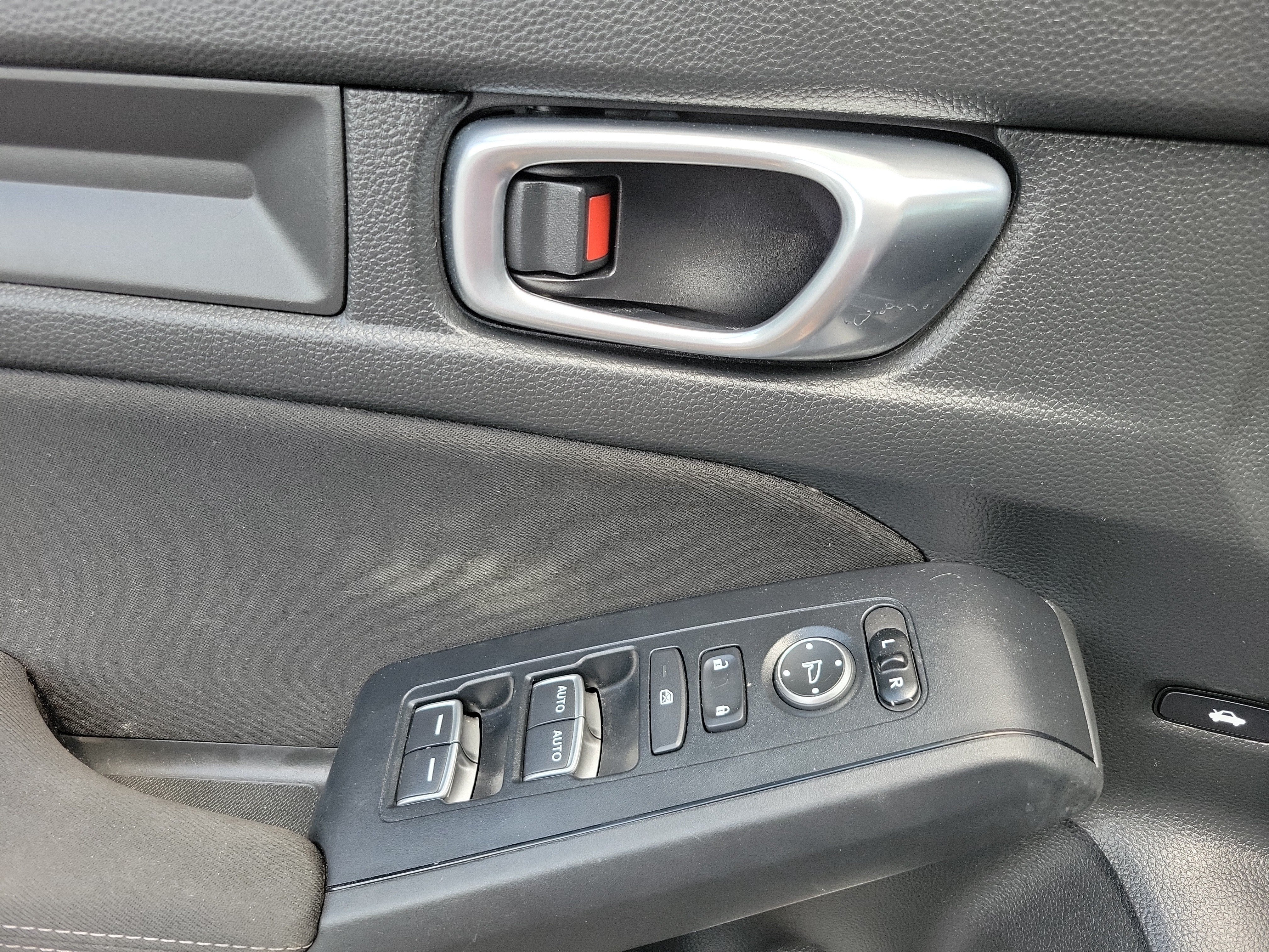 Used 2023 Honda Civic LX image 5