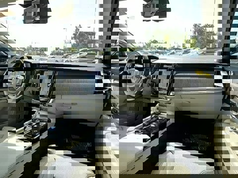 Certified 2024 Volvo S90 T8 Ultimate w/ Lounge Package image 10