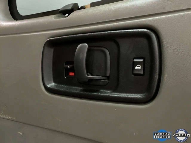 Used 2023 Chevrolet Express 3500 LT w/ LT Preferred Equipment Group image 13