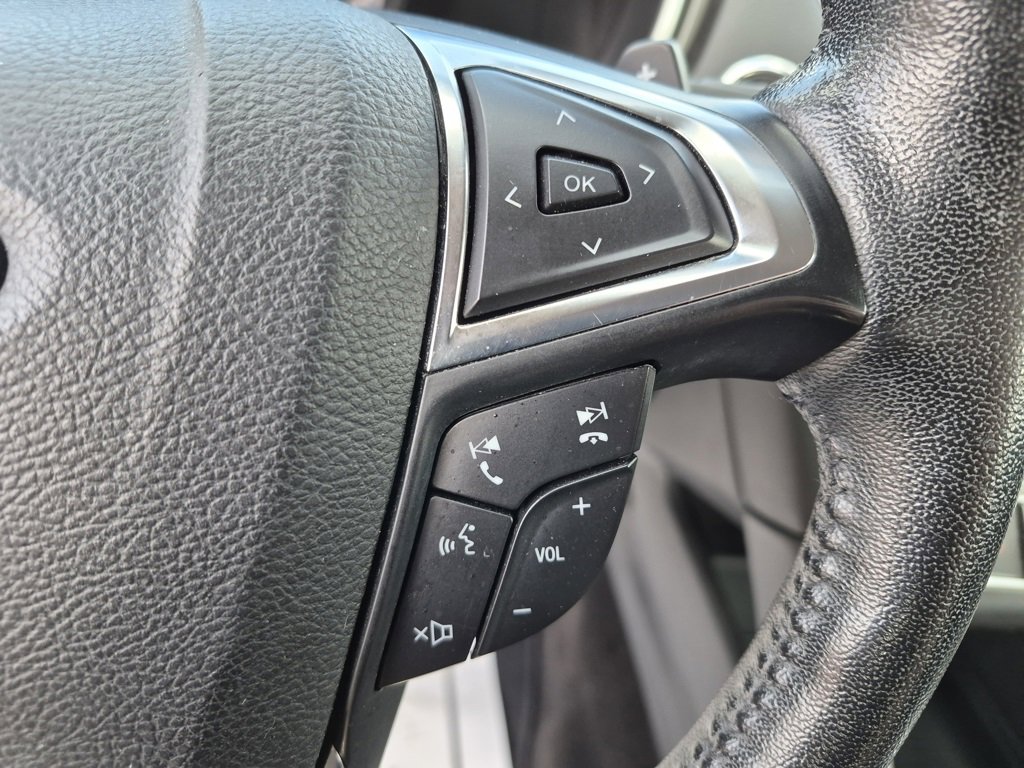 Used 2019 Ford Fusion SEL image 16