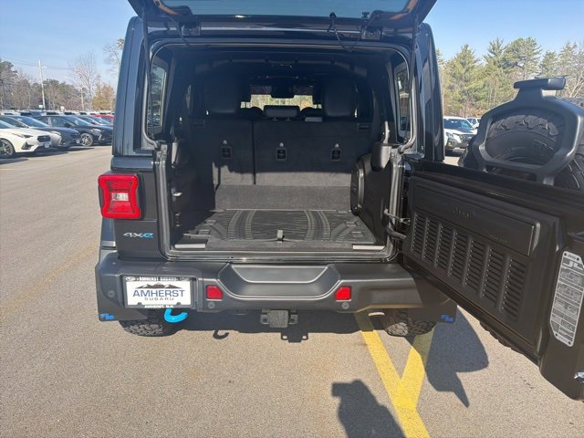 Used 2024 Jeep Wrangler Unlimited Rubicon 4xe image 9