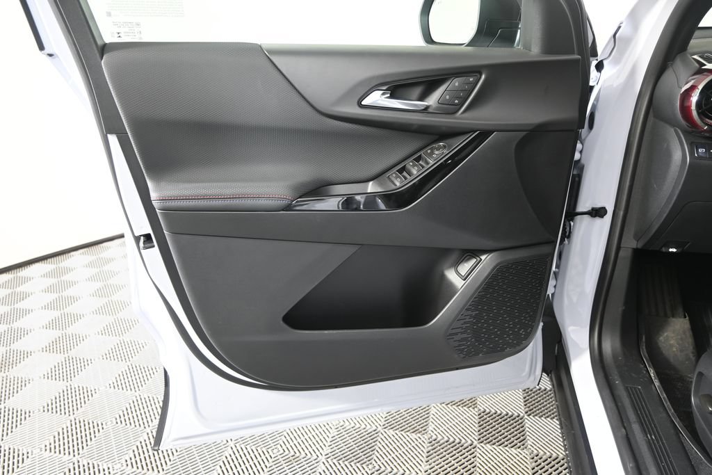 New 2026 Chevrolet Equinox RS w/ Convenience Package III AWD/4WD image 19