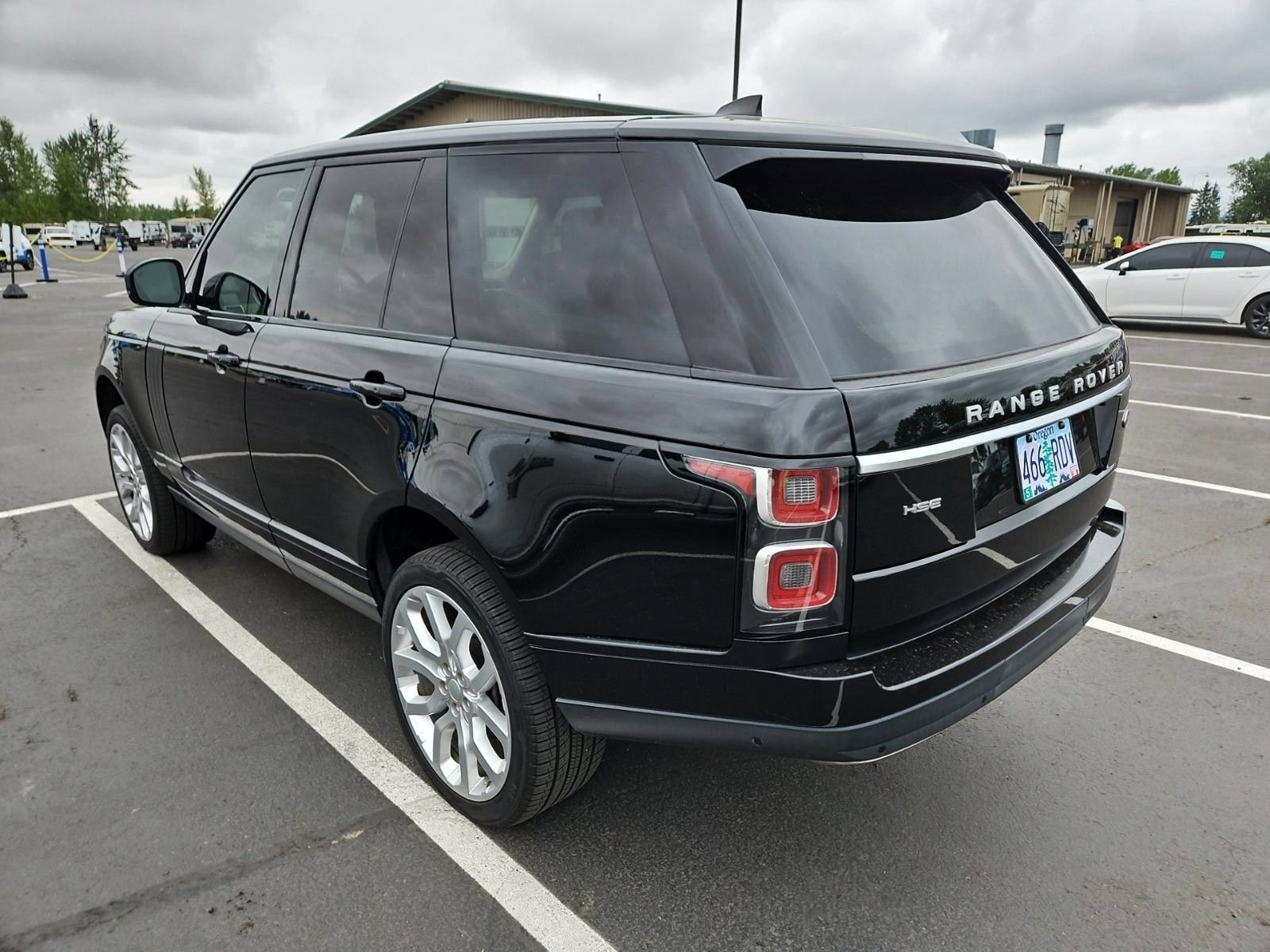 Used 2019 Land Rover Range Rover HSE AWD/4WD image 4