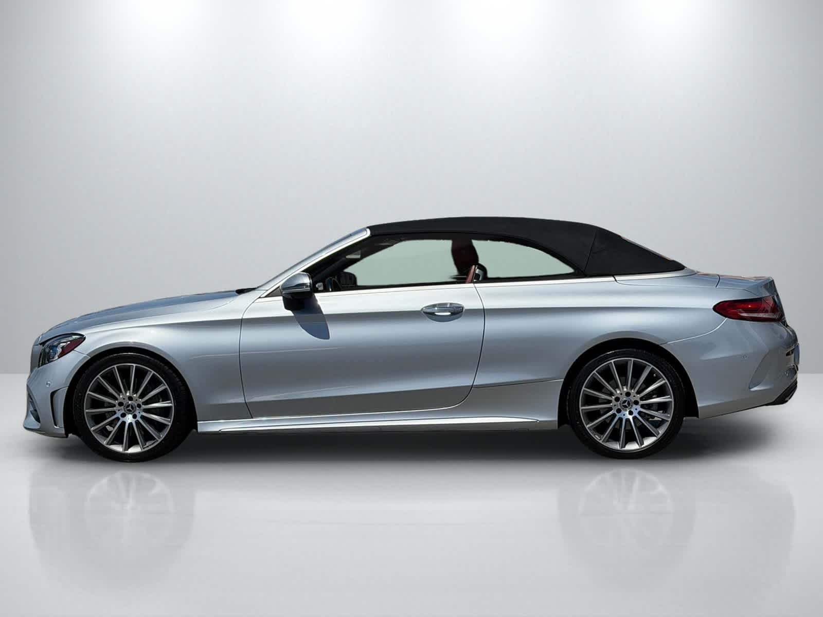 Used 2022 Mercedes-Benz C 300 Cabriolet image 2