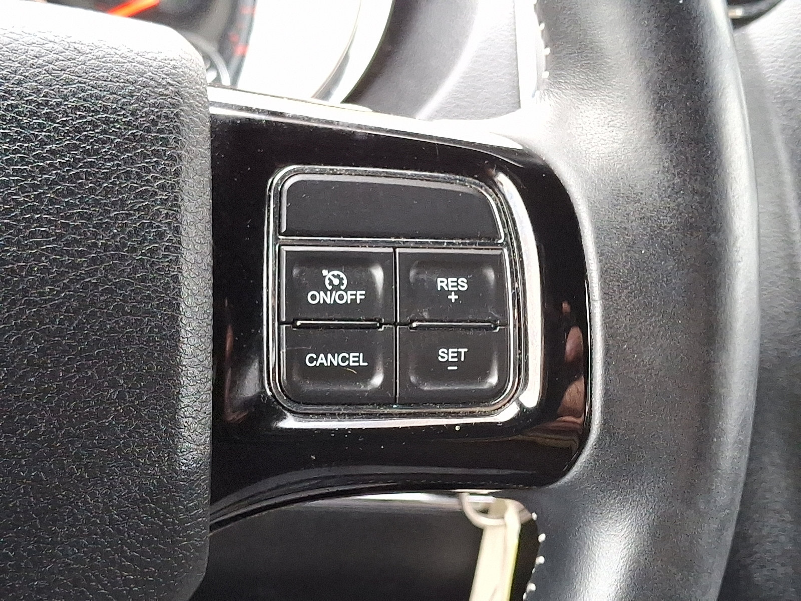 Used 2017 Dodge Grand Caravan SXT image 24