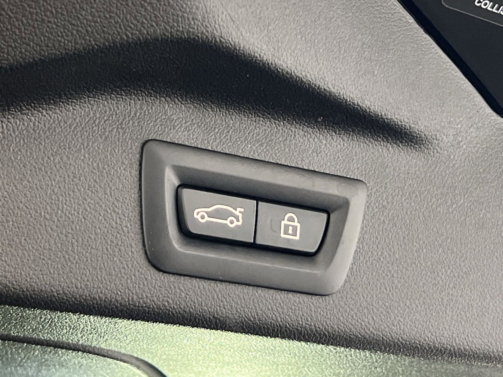 Used 2022 BMW X7 xDrive40i w/ M Sport Package image 28