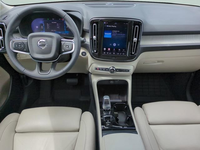 Certified 2024 Volvo XC40 B5 Ultimate w/ Protection Package Premier AWD/4WD image 10