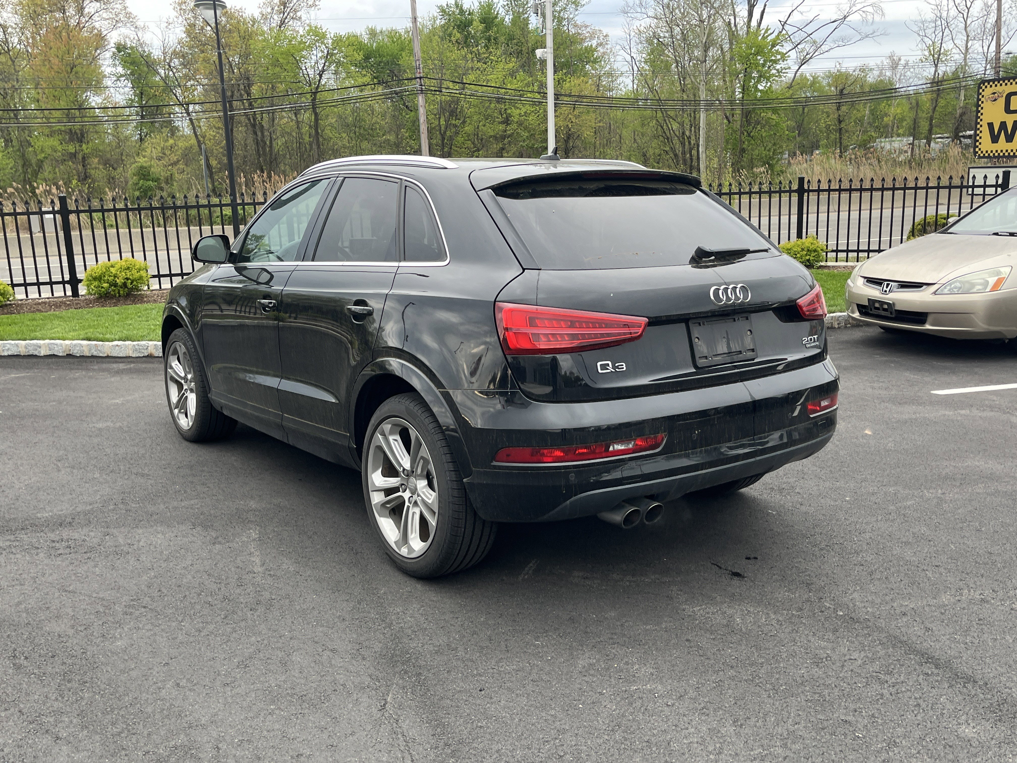 Used 2017 Audi Q3 2.0T Premium Plus w/ Premium Plus Package AWD/4WD image 5