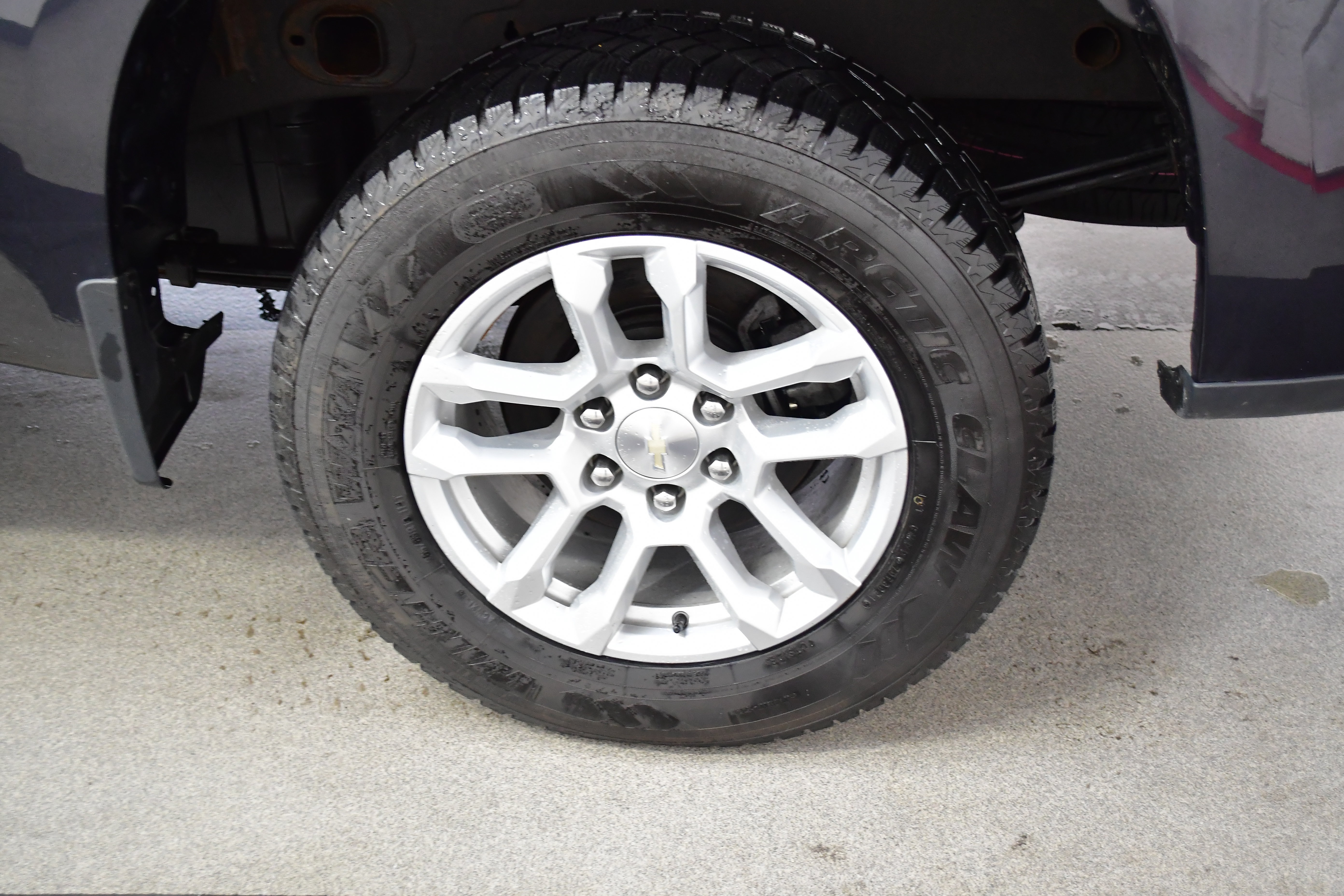 Used 2022 Chevrolet Silverado 1500 LT AWD/4WD image 32