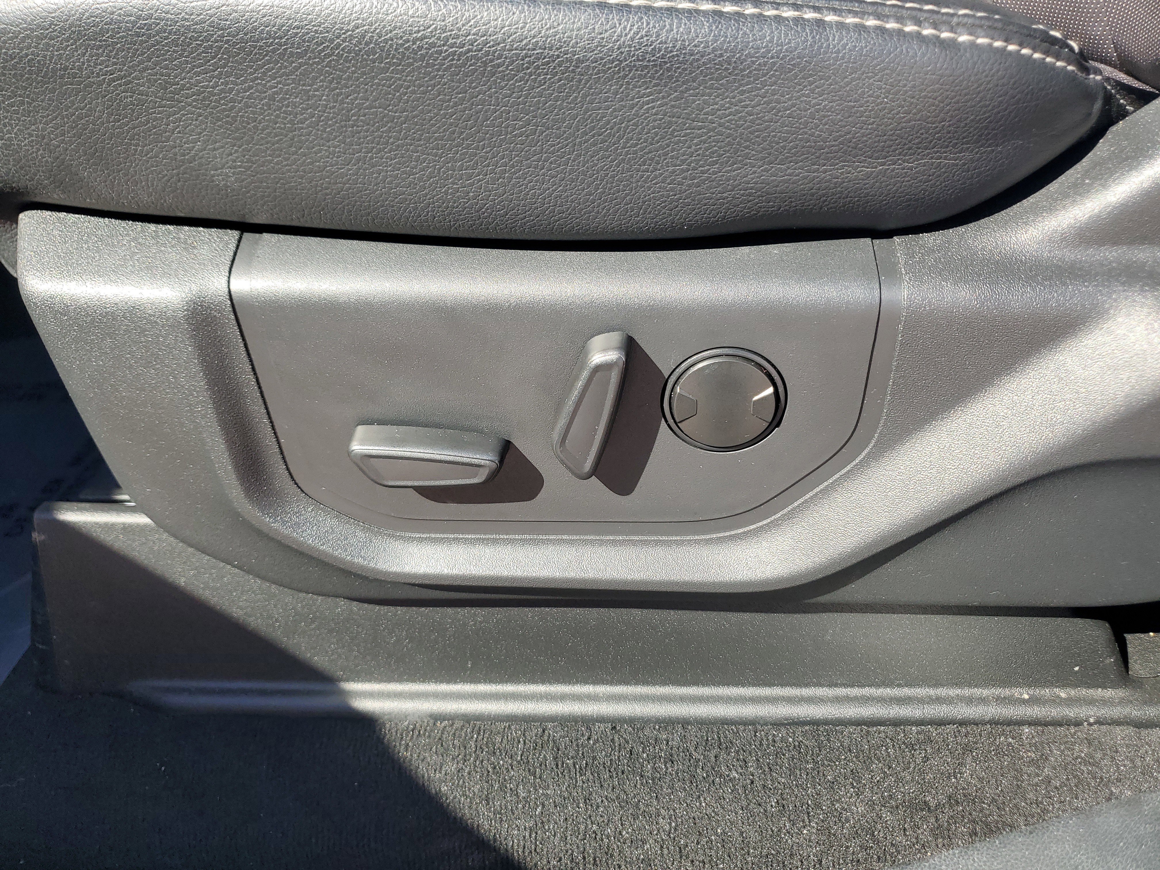 Used 2022 Ford F350 Lariat w/ Lariat Ultimate Package image 13