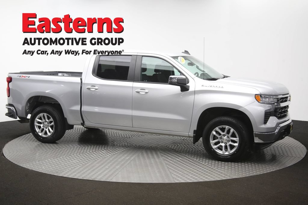 Used 2022 Chevrolet Silverado 1500 LT AWD/4WD image 49