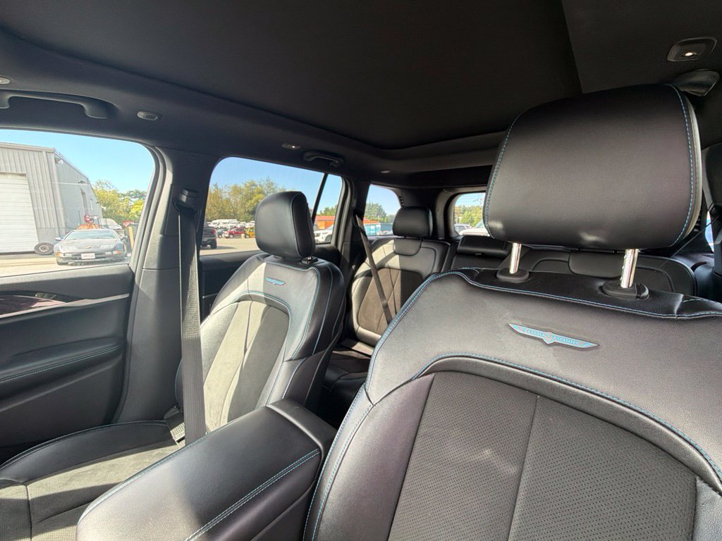 Used 2023 Jeep Grand Cherokee Trailhawk AWD/4WD image 23