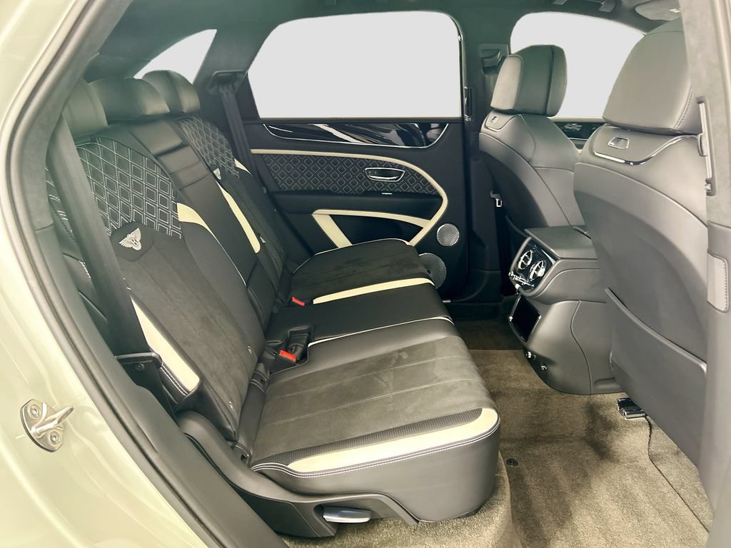 Used 2023 Bentley Bentayga Speed AWD/4WD image 21
