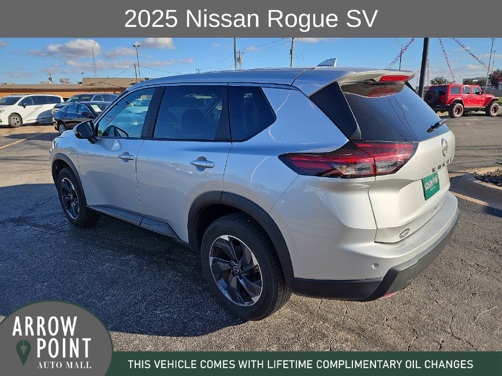 Used 2025 Nissan Rogue SV FWD image 8