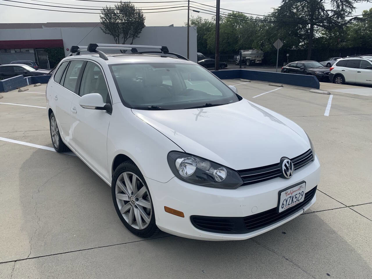 Used 2013 Volkswagen Jetta SE FWD image 3