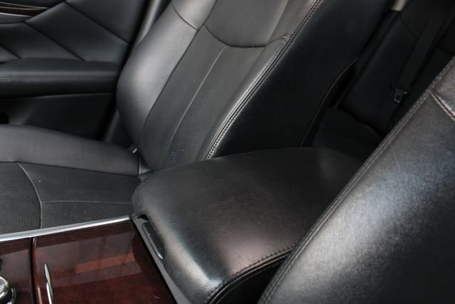 Used 2015 INFINITI Q70 3.7 image 20