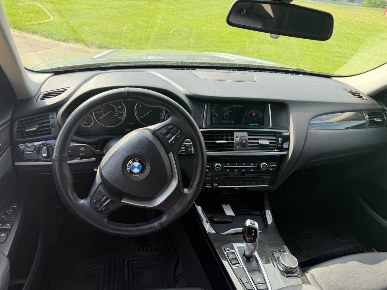 Used 2017 BMW X3 xDrive28i AWD/4WD image 11