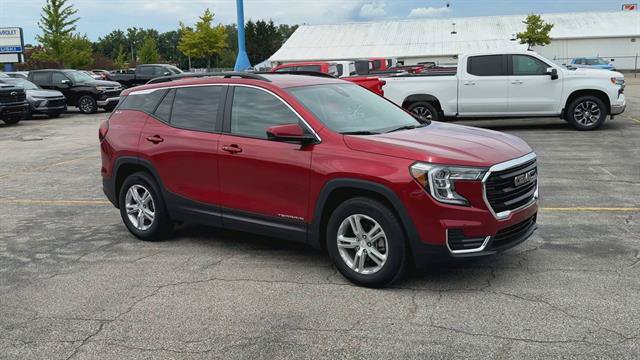 Certified 2023 GMC Terrain SLE w/ Driver Convenience Package FWD image 2