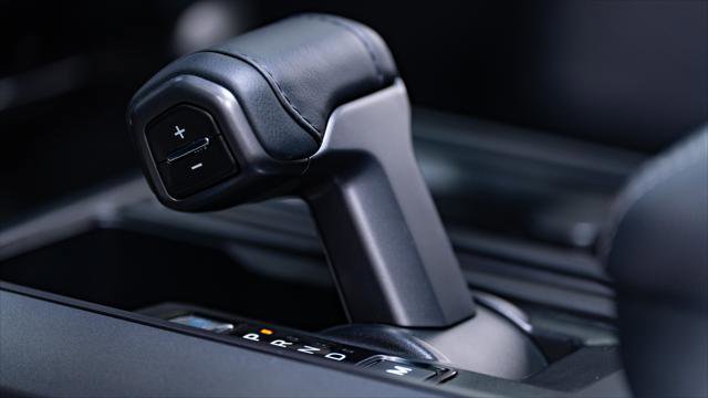 Used 2025 Ford F150 Lariat w/ Equipment Group 502A High image 43