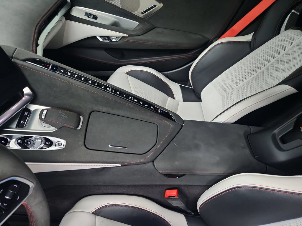 Used 2023 Chevrolet Corvette Stingray Premium Cpe w/ Z51 Performance Package RWD image 32