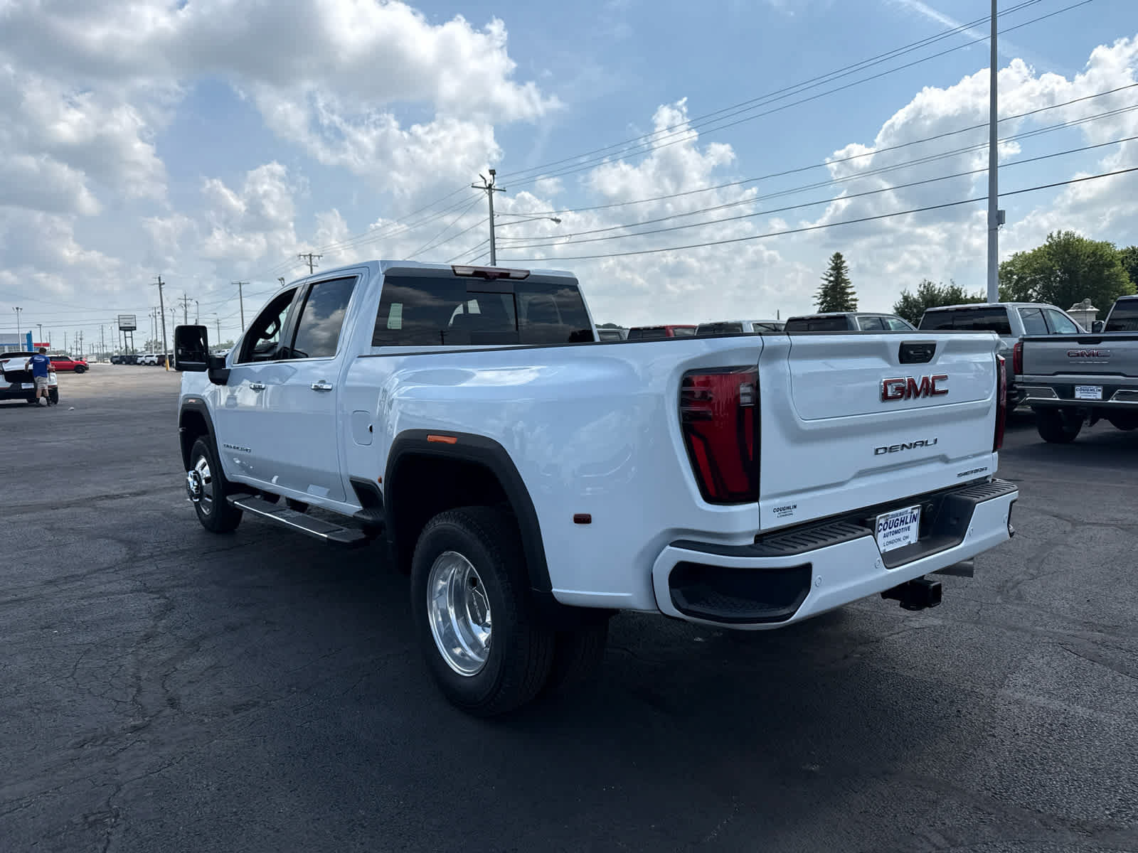 New 2026 GMC Sierra 3500 Denali w/ Technology Package AWD/4WD image 3