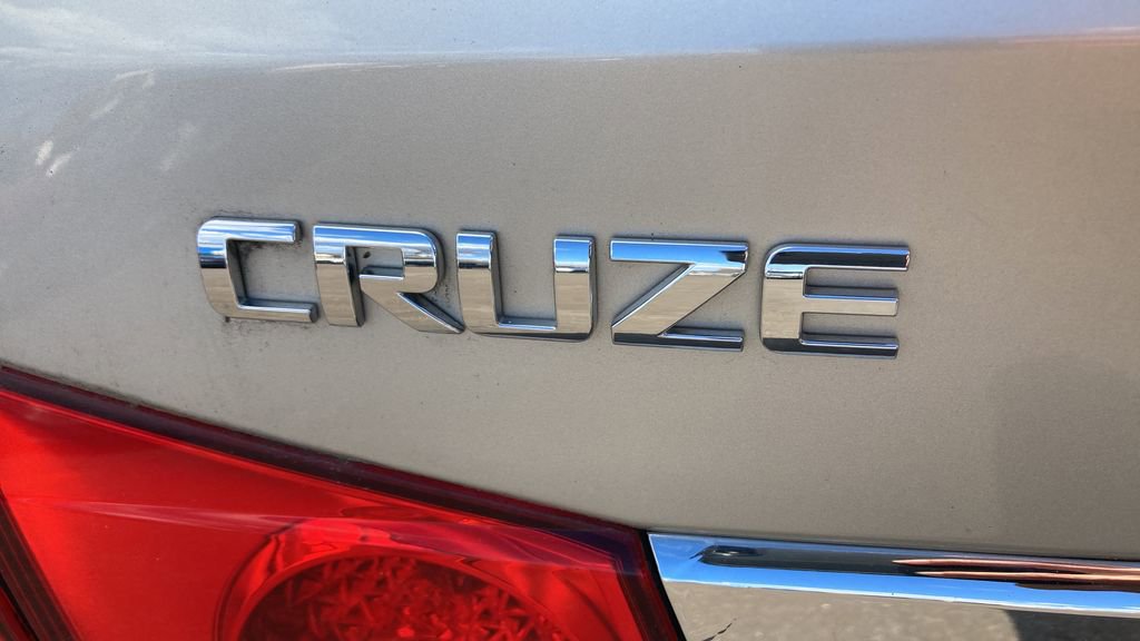 Used 2013 Chevrolet Cruze LT image 31