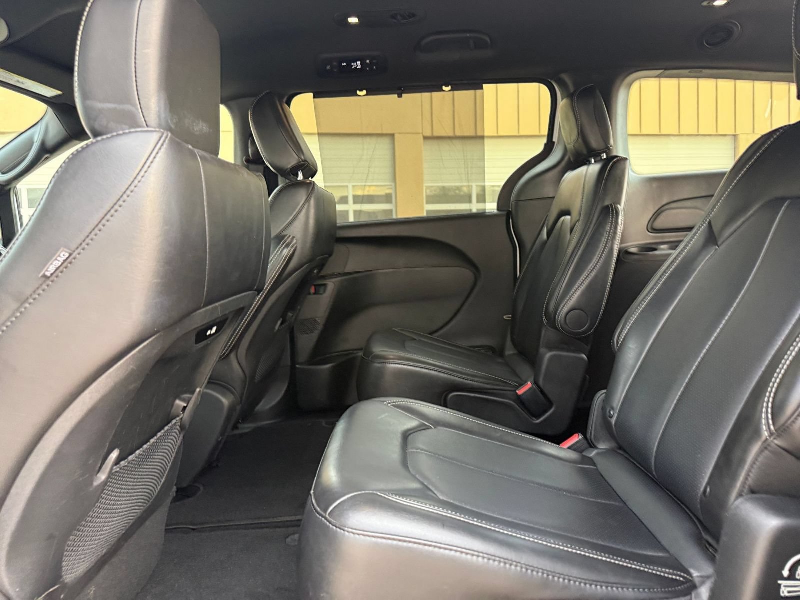 Used 2025 Chrysler Pacifica Select FWD image 26