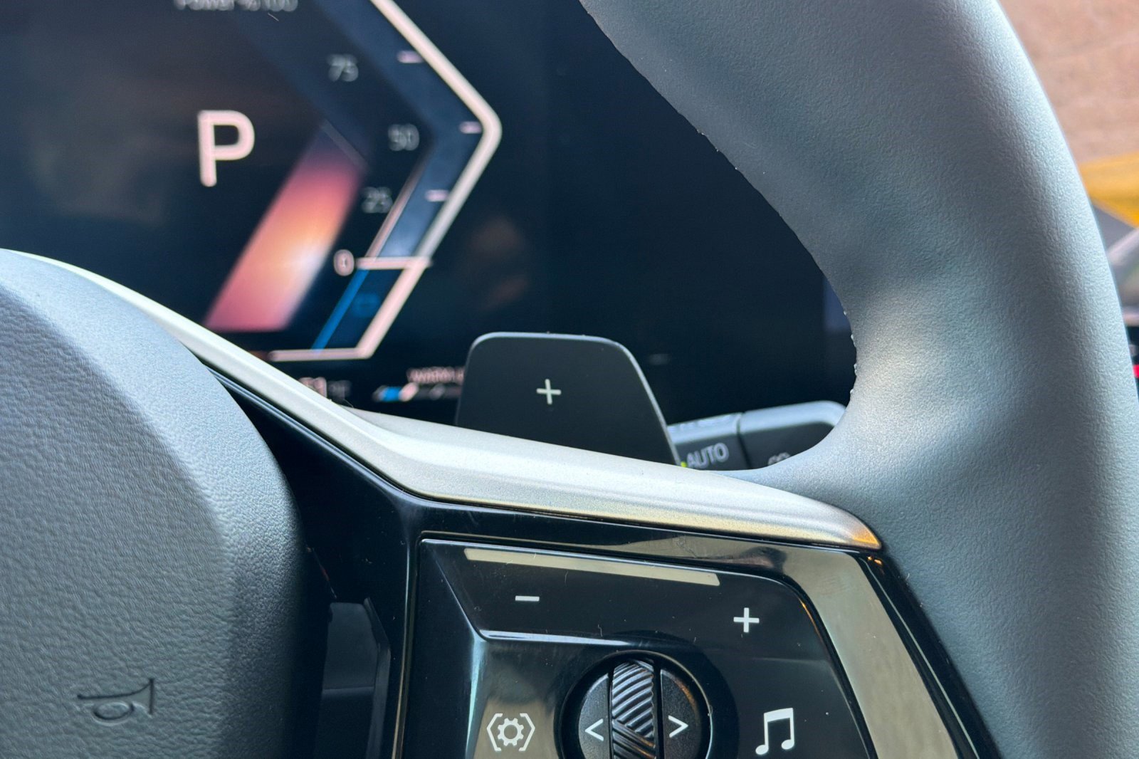 Used 2025 BMW X3 xDrive30i w/ Premium Package image 32