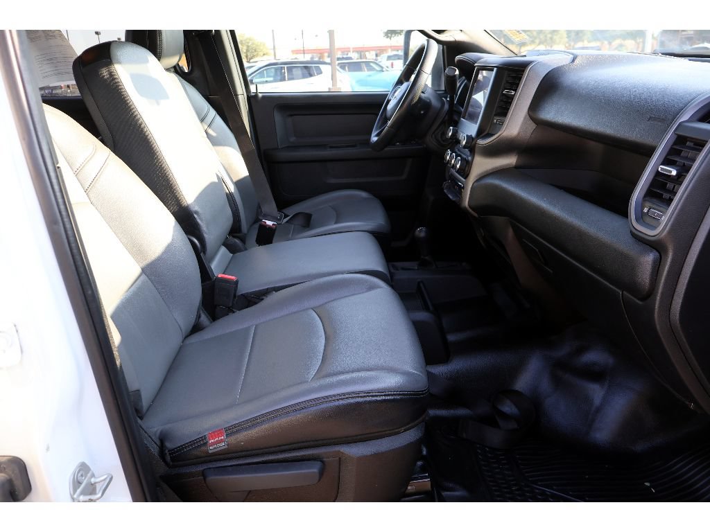 Used 2024 RAM 2500 Tradesman w/ Chrome Appearance Group AWD/4WD image 18