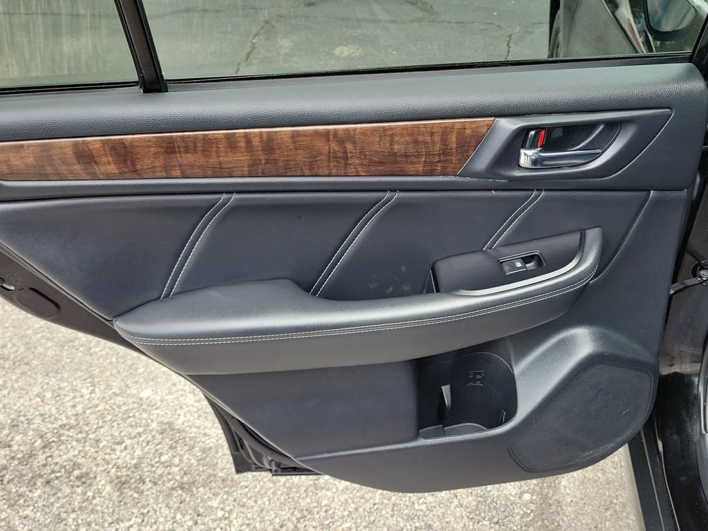 Used 2018 Subaru Outback 3.6R Limited AWD/4WD image 10
