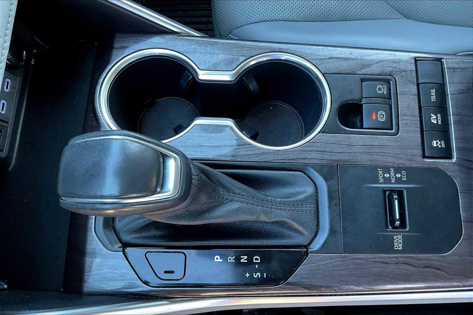 Used 2022 Toyota Highlander Limited image 20