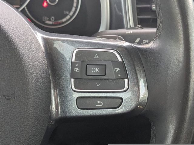 Used 2015 Volkswagen Beetle TDI FWD image 25