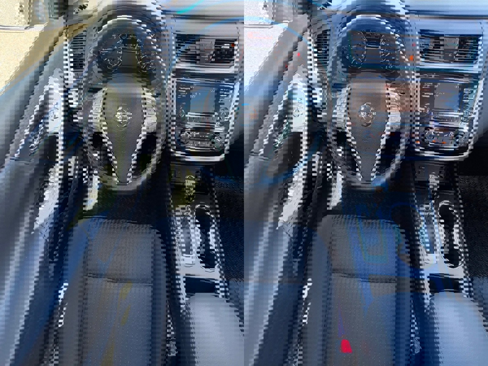 Used 2018 Nissan Altima 2.5 SV image 13