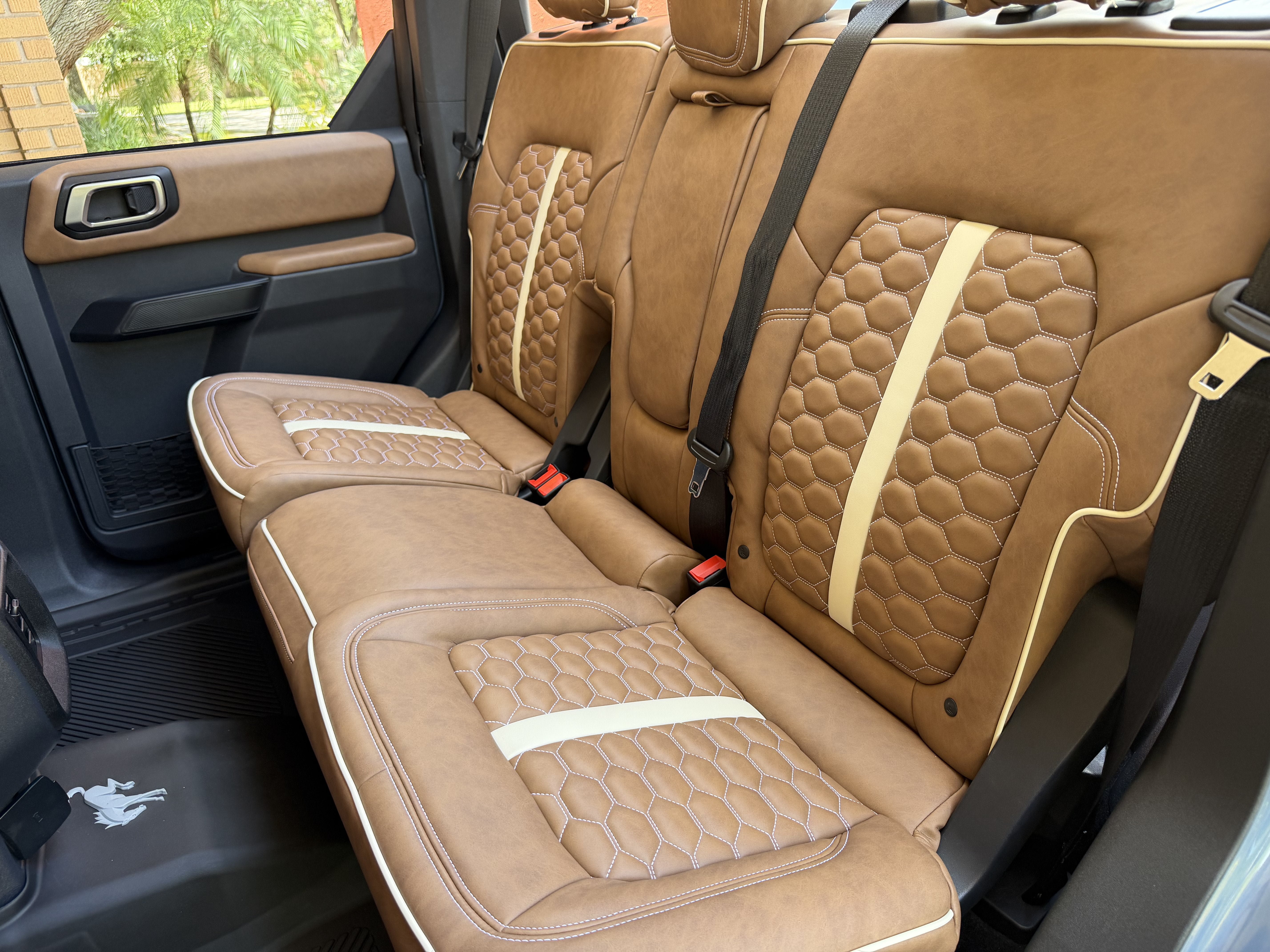 Used 2025 Ford Bronco Outer Banks AWD/4WD image 21