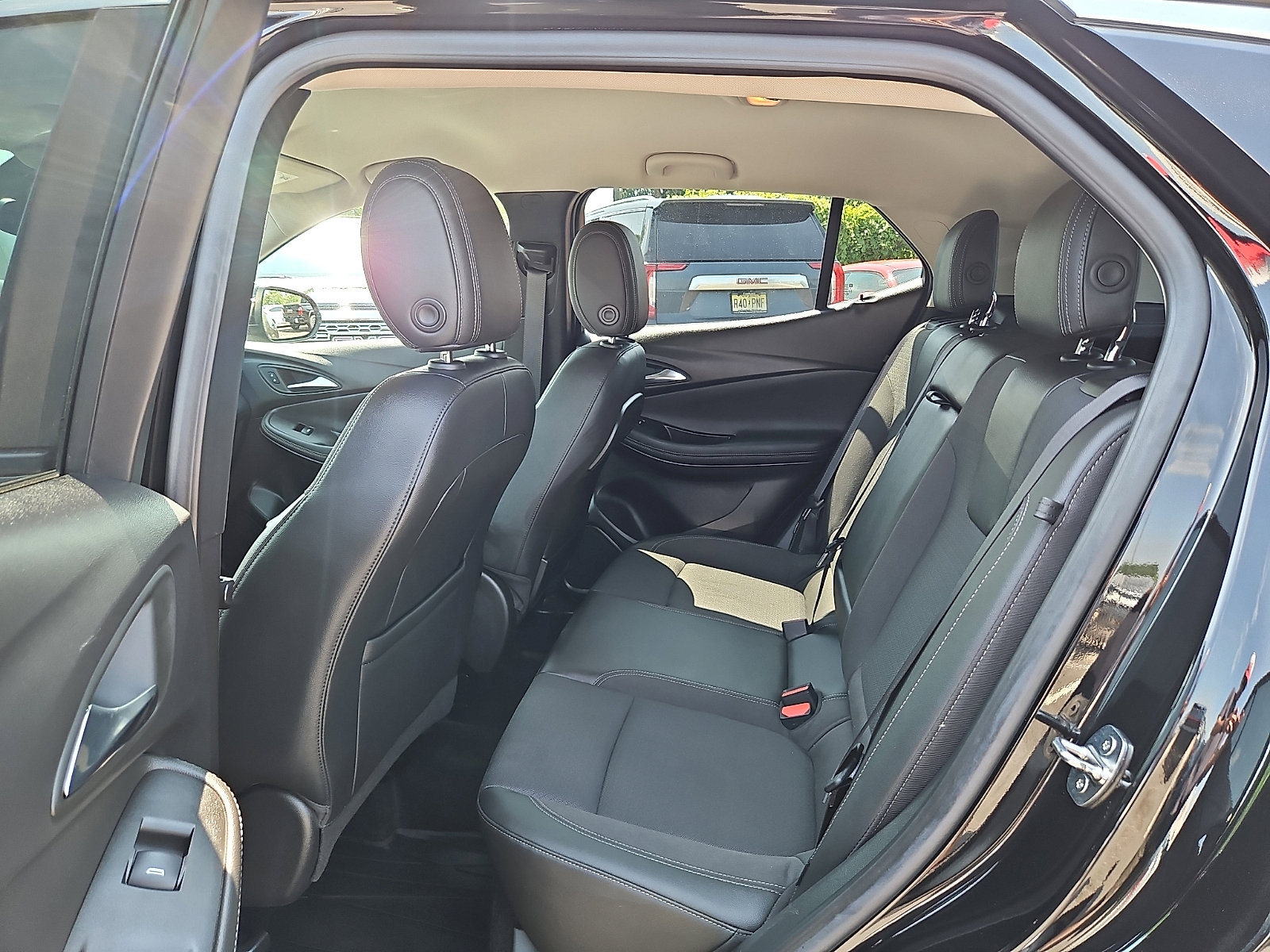 Used 2023 Buick Encore GX Select w/ Safety Package II AWD/4WD image 10