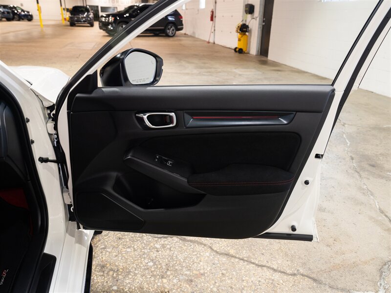 Used 2023 Honda Civic Type R image 30