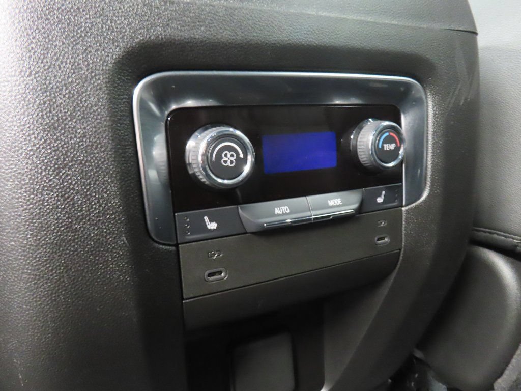 Used 2025 Chevrolet Suburban High Country AWD/4WD image 11