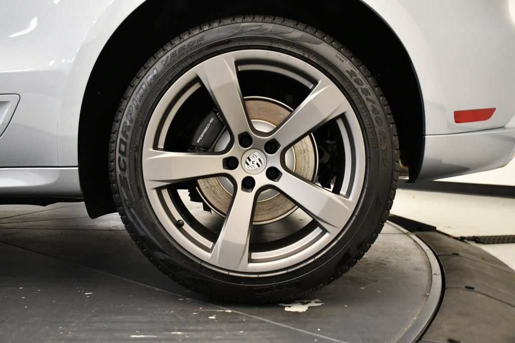 Certified 2026 Porsche Macan AWD/4WD image 17