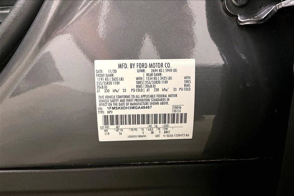 Used 2021 Ford Explorer XLT w/ Equipment Group 202A AWD/4WD image 18