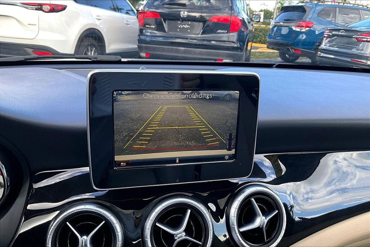 Used 2015 Mercedes-Benz CLA 250 image 14