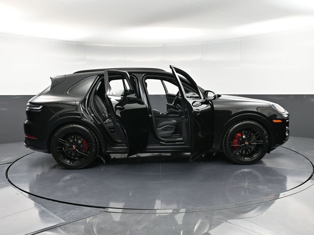 New 2026 Porsche Cayenne GTS image 41