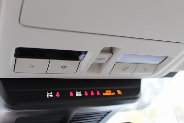 Certified 2025 MAZDA CX-90 3.3 Turbo w/ Preferred Package image 31