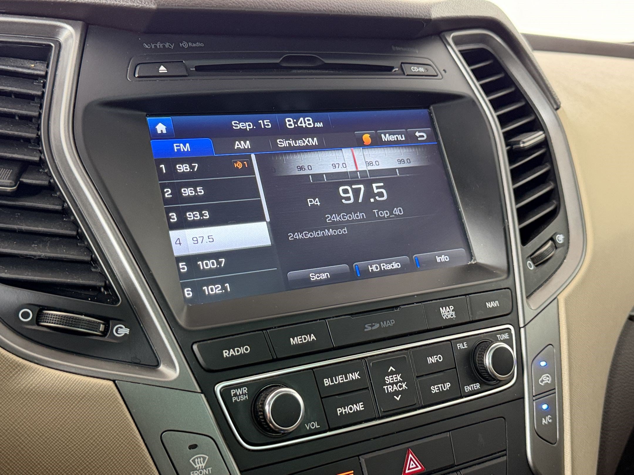 Used 2017 Hyundai Santa Fe Sport w/ 2.4L Tech Package 04 FWD image 20