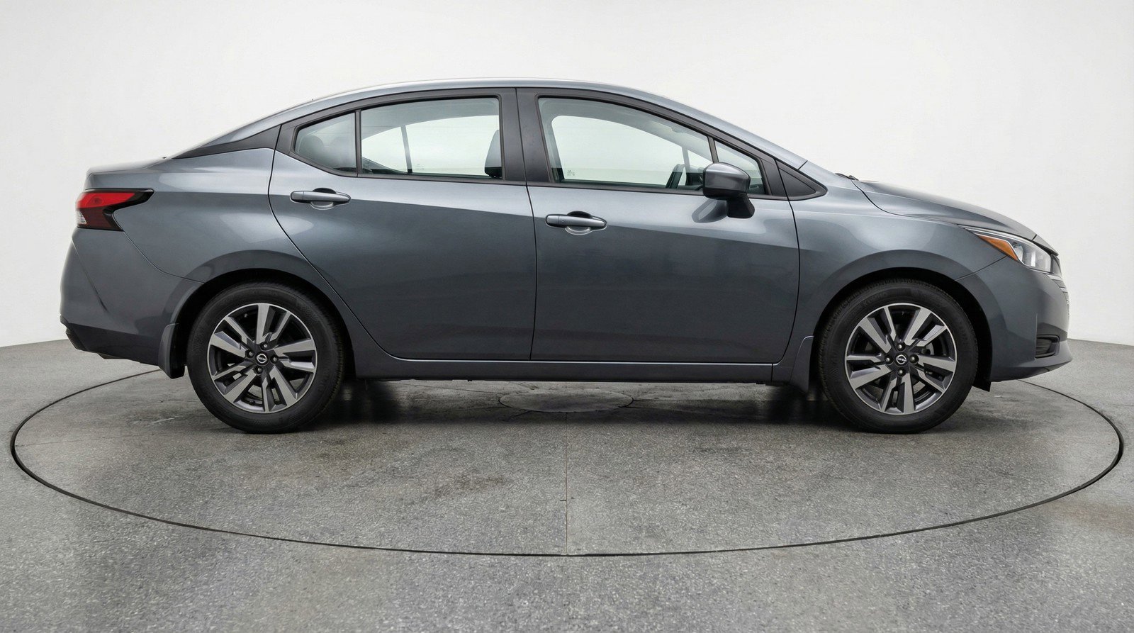 Used 2025 Nissan Versa SV FWD image 11