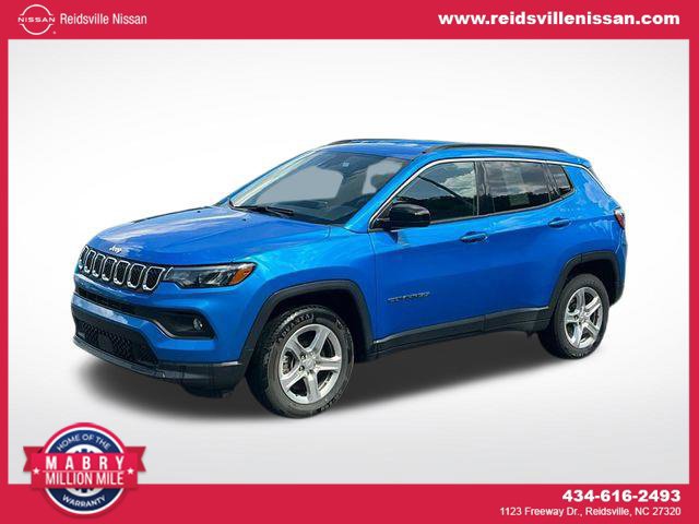 Used 2024 Jeep Compass Latitude AWD/4WD image 1