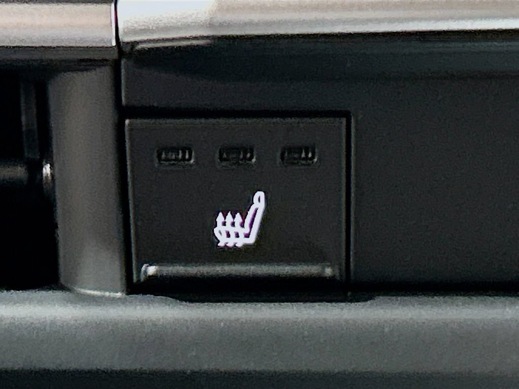 New 2025 Toyota Sienna XLE FWD image 19